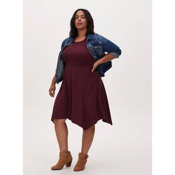 BURGUNDY PURPLE RIB HANDKERCHIEF SKATER DRESS - Picture 1 of 9